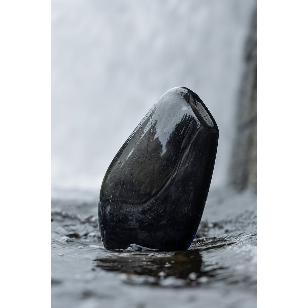 Hohe moderne Vase mit sehr innovativem, schlichtem Design, KOOKY30GR