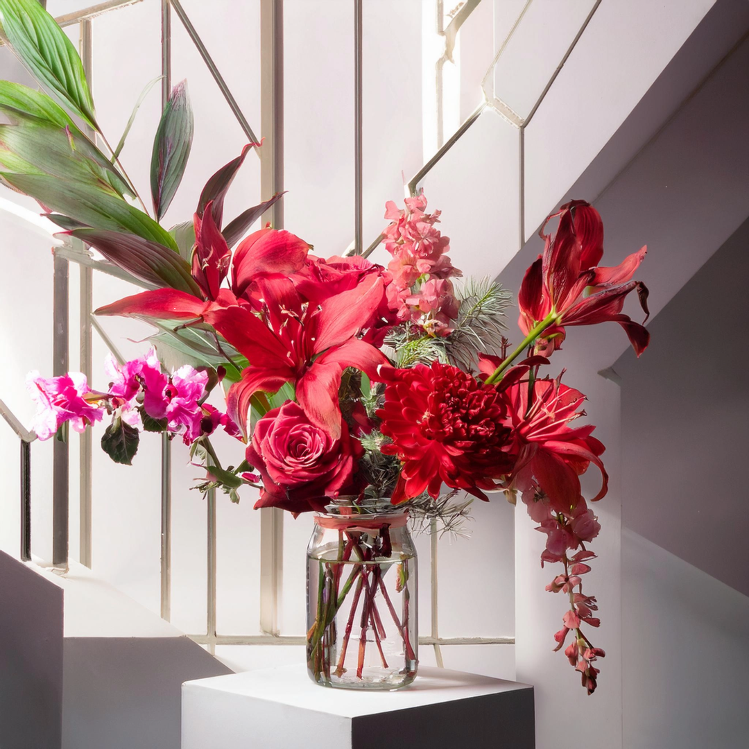 Geheimes Treffen der Blüten - Classic Floral