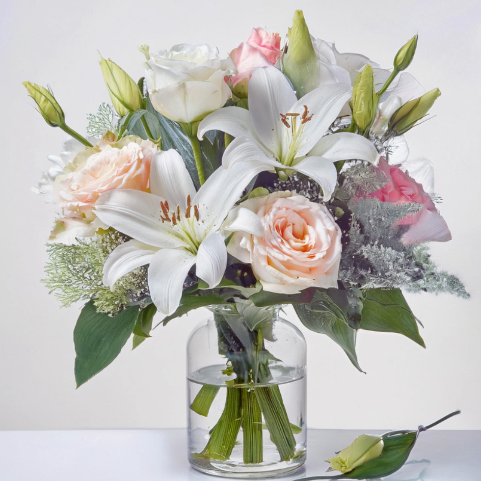 Blütenzauber der Sanftheit - Classic Floral