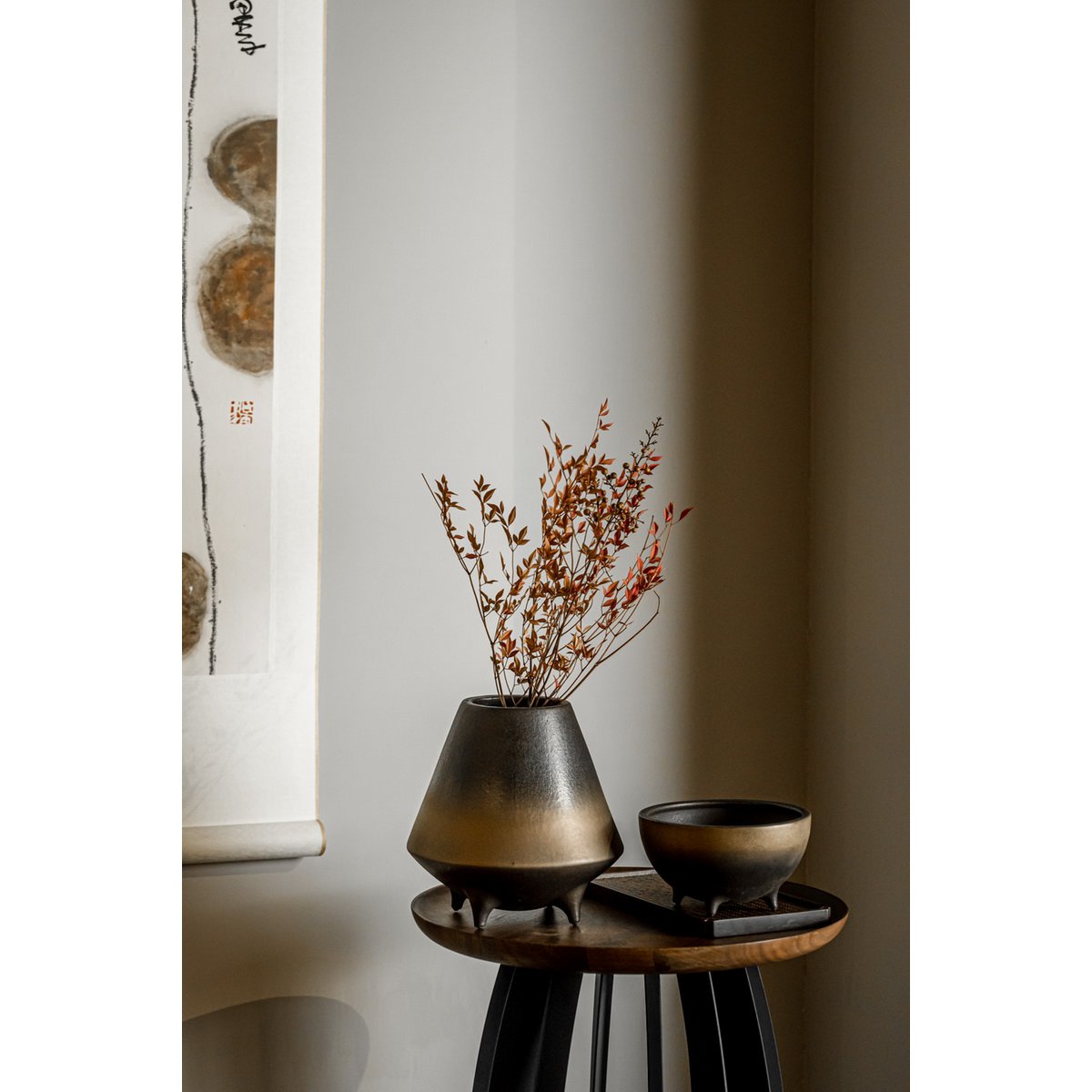 Neue moderne kugelförmige Keramikschale East+West, OTA08BB