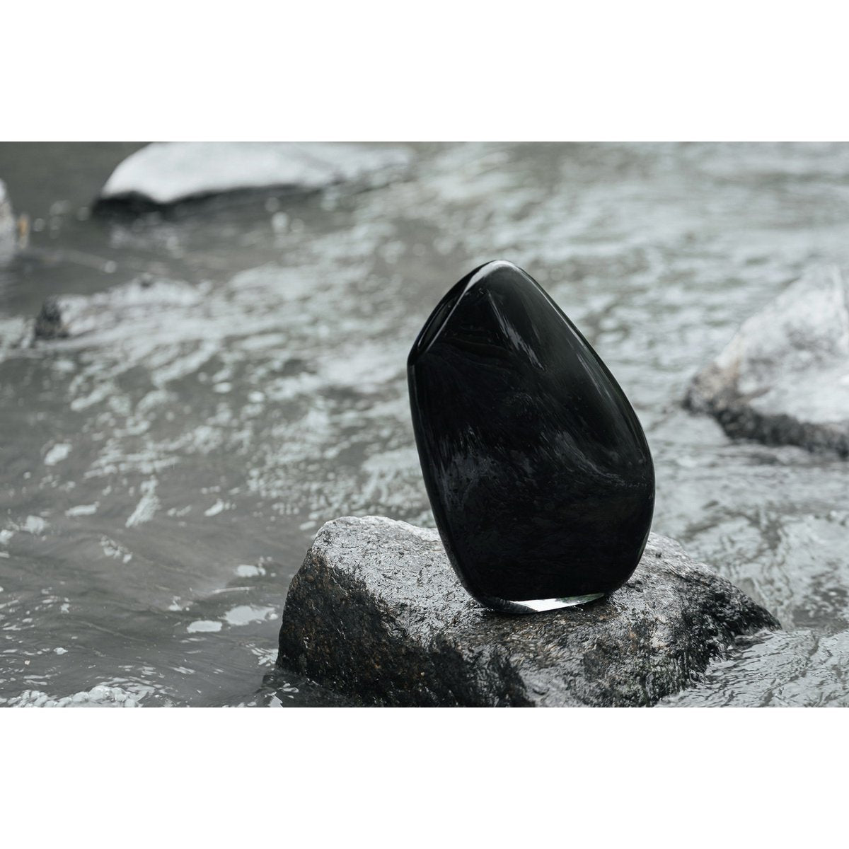 Hohe moderne Vase mit sehr innovativem, schlichtem Design, KOOKY30GR