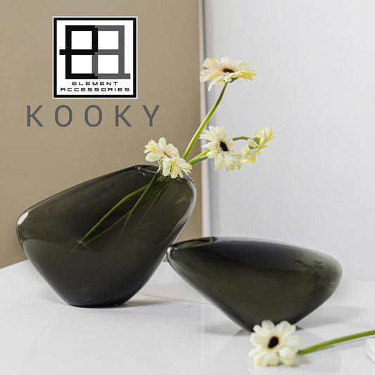 Langgestreckte Luxus-Glasvase mit innovativem organischem Design, KOOKY13GR