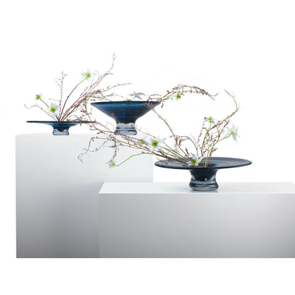 runde flache Vase oder Schale, tiefblaues dickes Glas, handgedreht: ALAIN